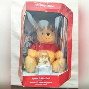 Special Edition 2002 Winnie the Pooh + Snow Globe Holiday Disney Store Exclusive